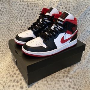 Air Jordan 1 Gym Red Mid